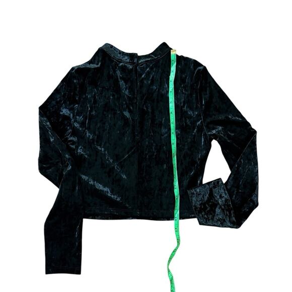 NWOT ASTR the label Small Black Velvet Long Sleeve Crop Top Stylish Chic - Picture 3 of 6